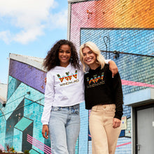 Cargar imagen en el visor de la galería, Sudadera CROP con capucha BOHO mujer Blanca
